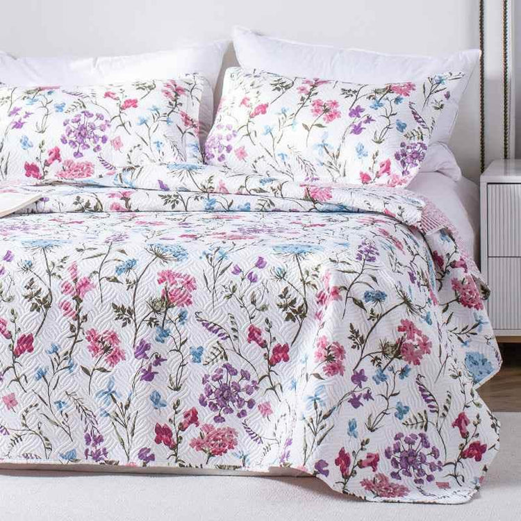 Kasentex Floral Quilt Set - Lightweight & Reversible - Cozy & Stylish Bedding - Machine Washable, Room Decor, Graduation Gifts by Kasentex