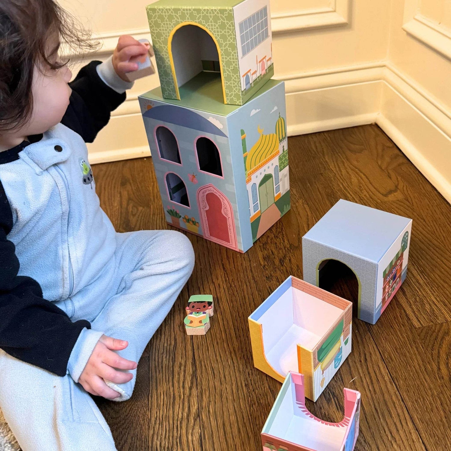 Stacking Houses (Set of 5 Houses and 3 Hardwood Characters) by Lala + Mo