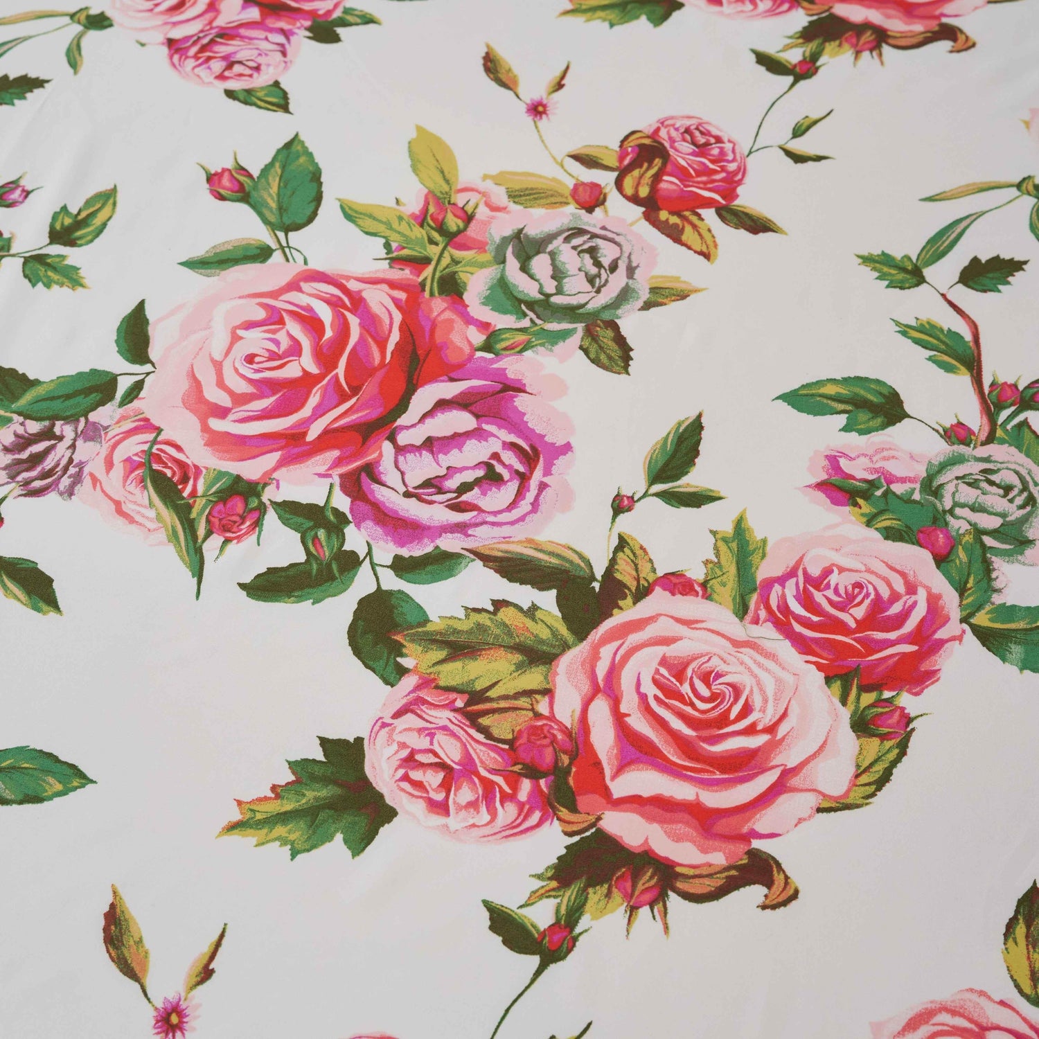 DaDa Bedding Romantic Roses Floral Bed Skirt - Matching Pink & White Ruffled Dust Ruffle for Quilted Coverlet Set - Lightweight & Breathable Polyester Bedskirt Bedding Accessories by DaDalogy Bedding Collection