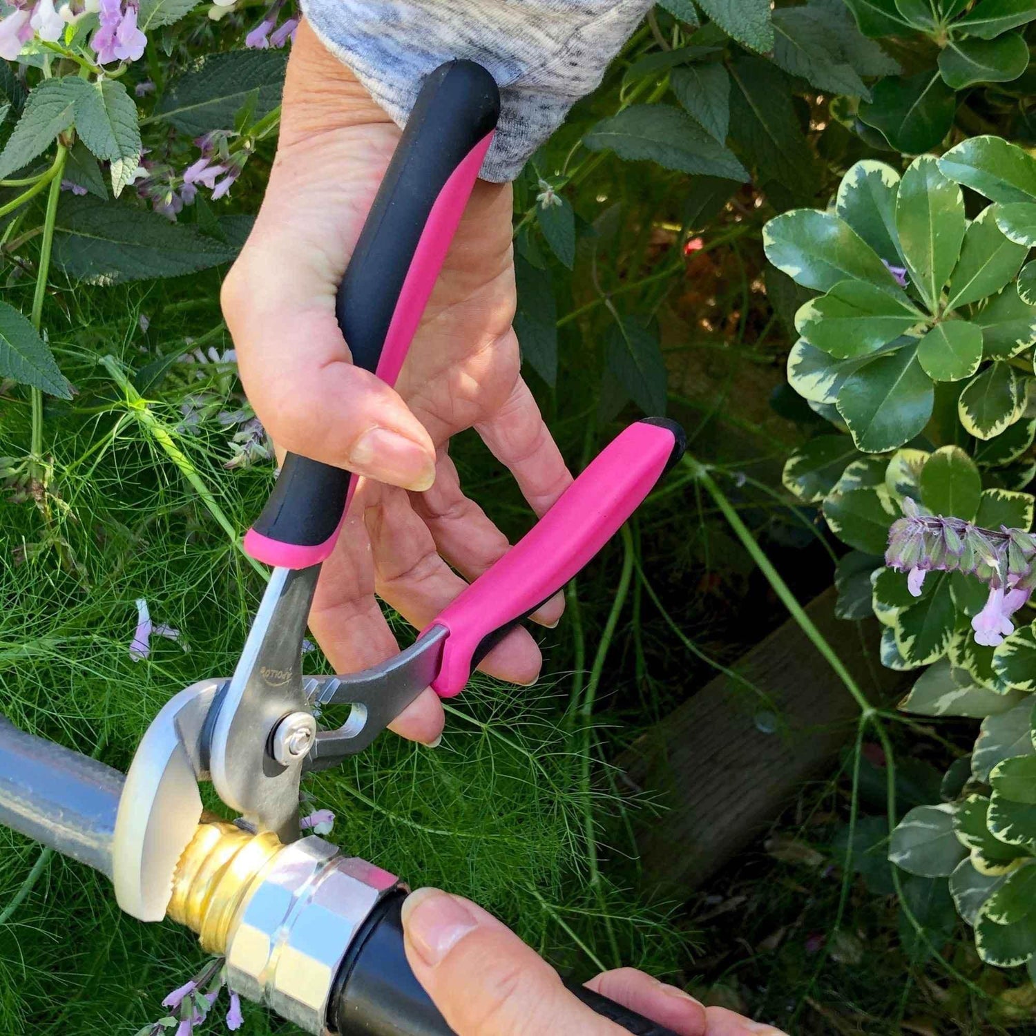 3 Pliers - Pink - DT5008P Pink Tool Kit by Apollo Tools