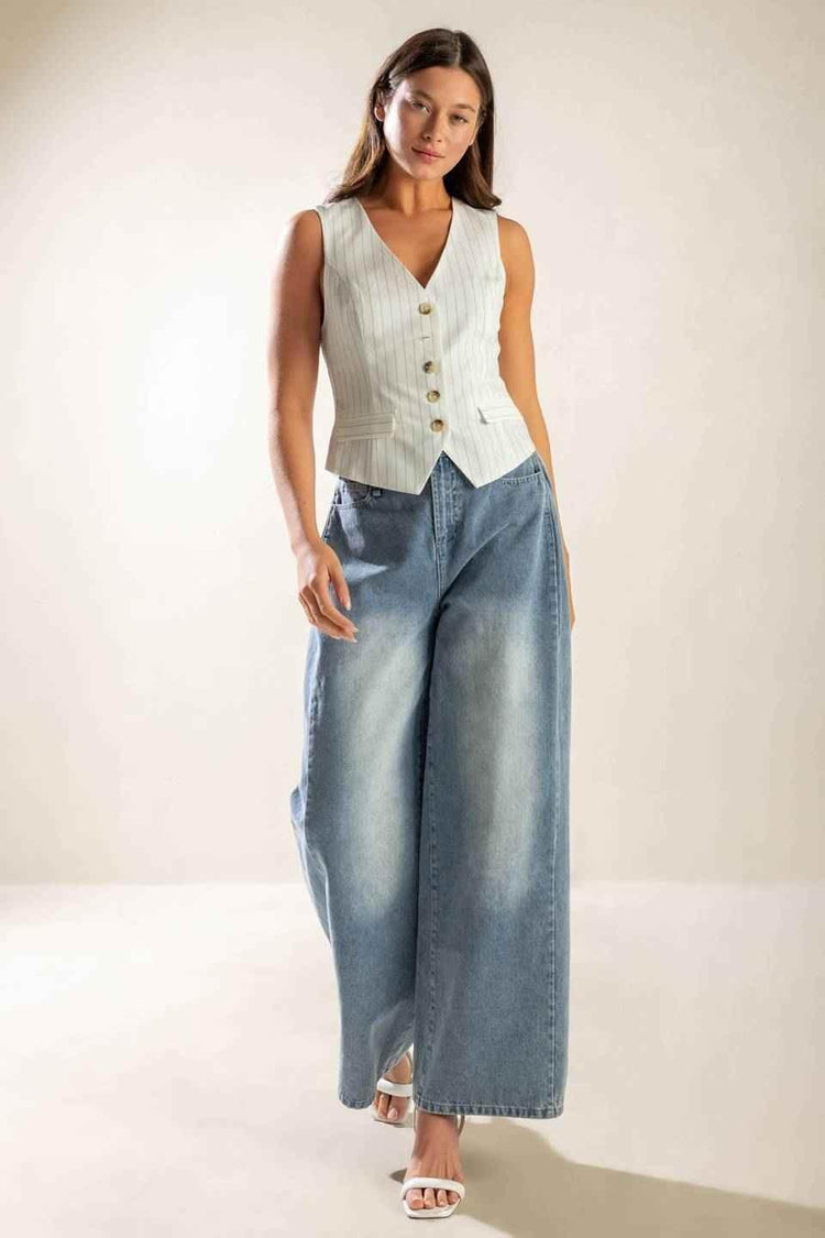 DINNER DATE WOVEN VEST VEST by Flying Tomato