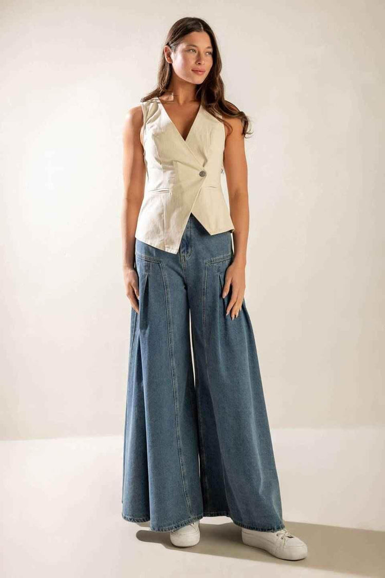 UNDENIABLE GROWTH WOVEN VEST VEST by Flying Tomato