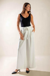 DINNER DATE WOVEN PANTS PANTS by Flying Tomato