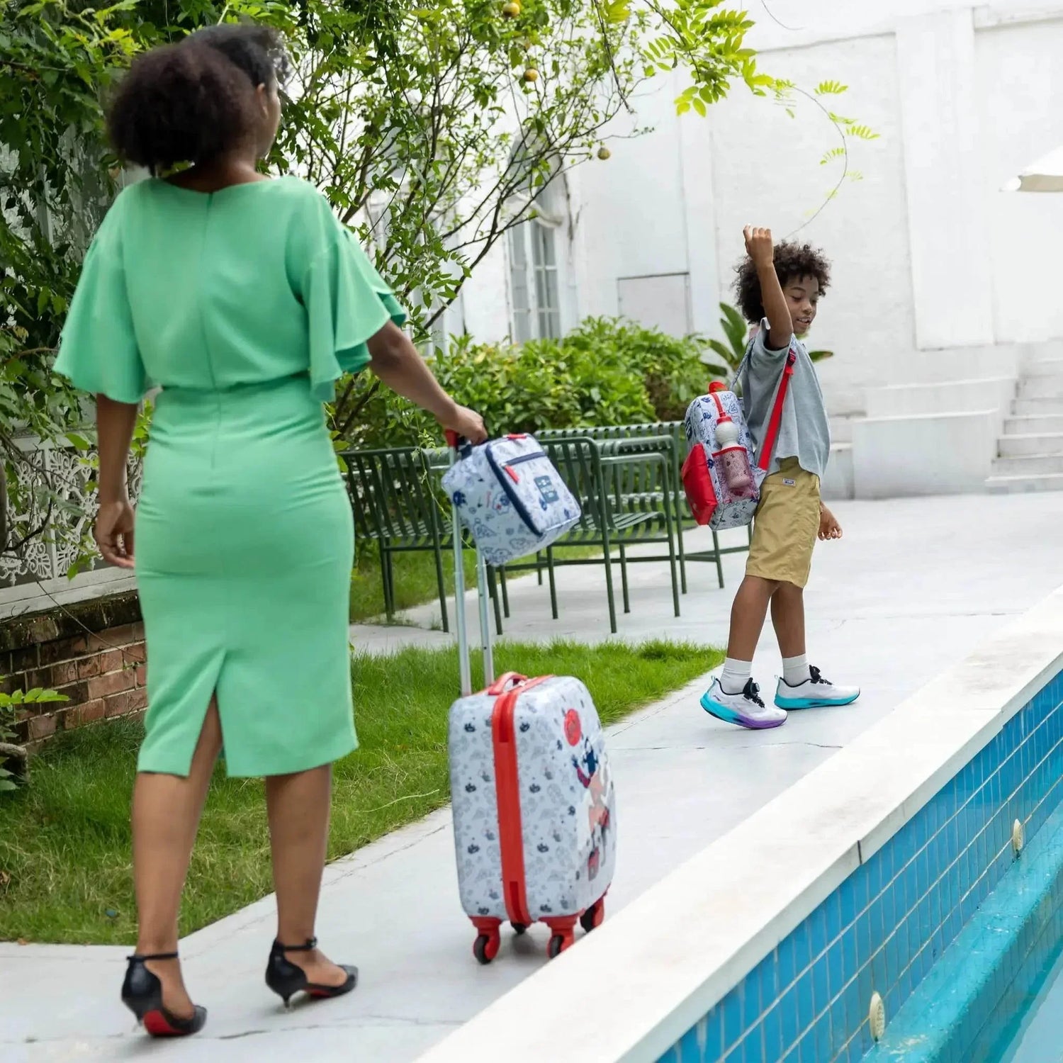 Kids Adventure 18" Carry-on Suitcase and Kits Carry-on Suitcases by Travellty