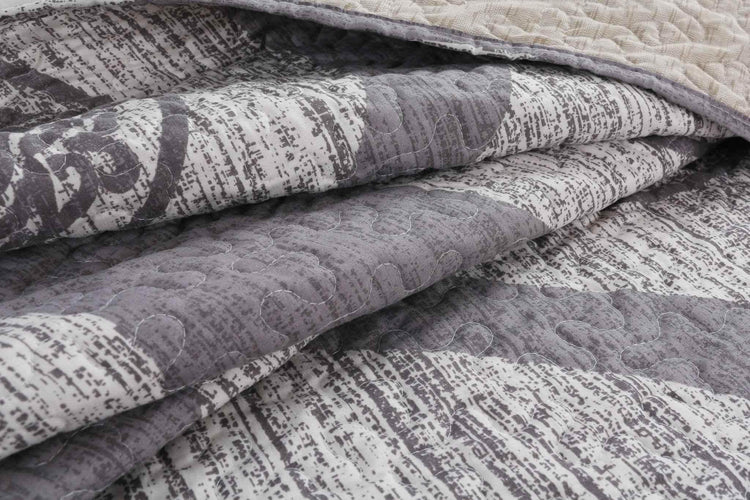 DaDa Bedding Rustic Grey Mosaic Distressed Medallion Reversible Quilted Bedspread Set (SD16299) Bedspreads by DaDalogy Bedding Collection