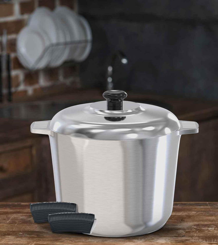 Stock Pot with Lid 10 Quarts Home & Garden by MAGNAWARE